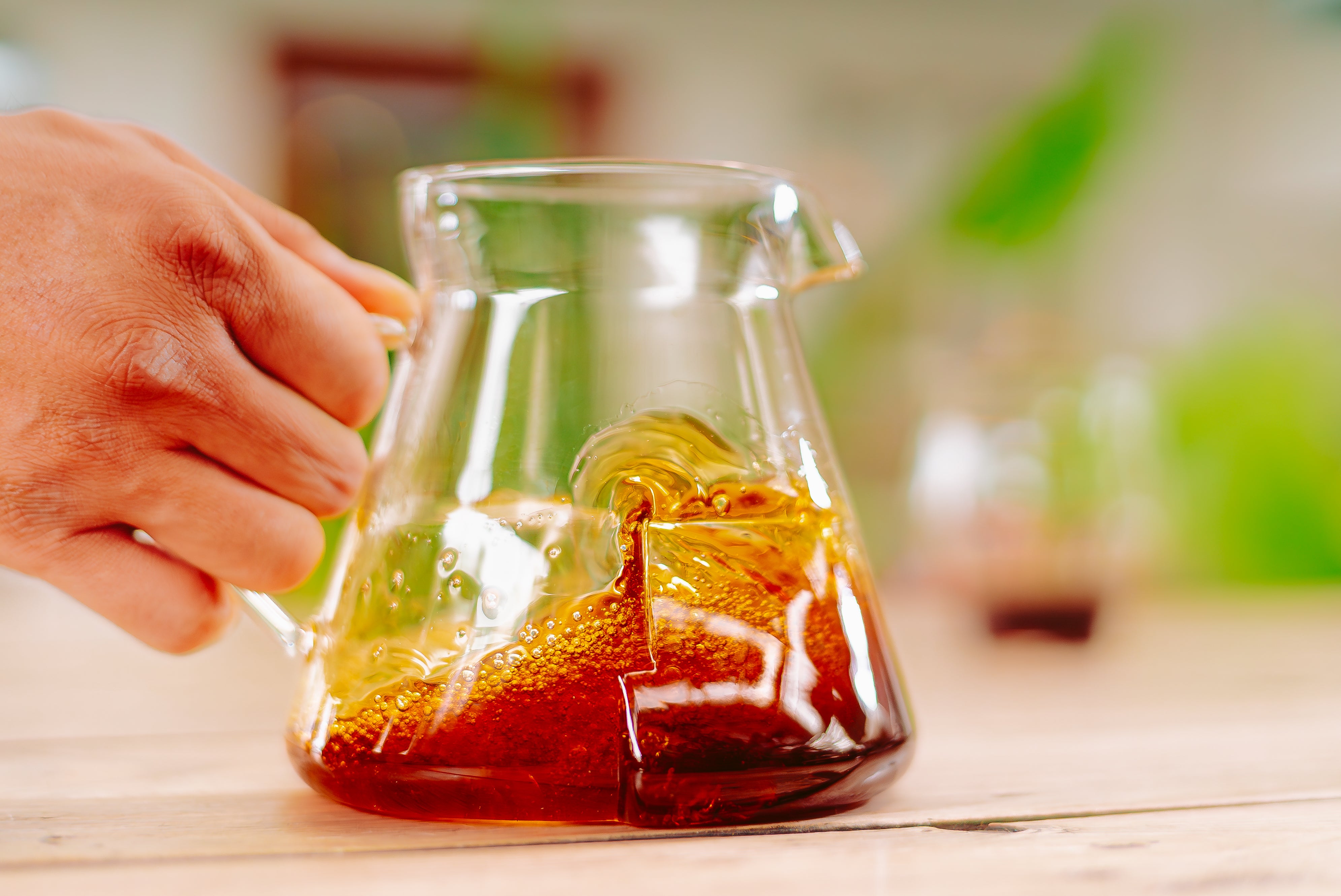 ICOSA BREWHOUSE Cyclone Server | Kumquat Coffee Co